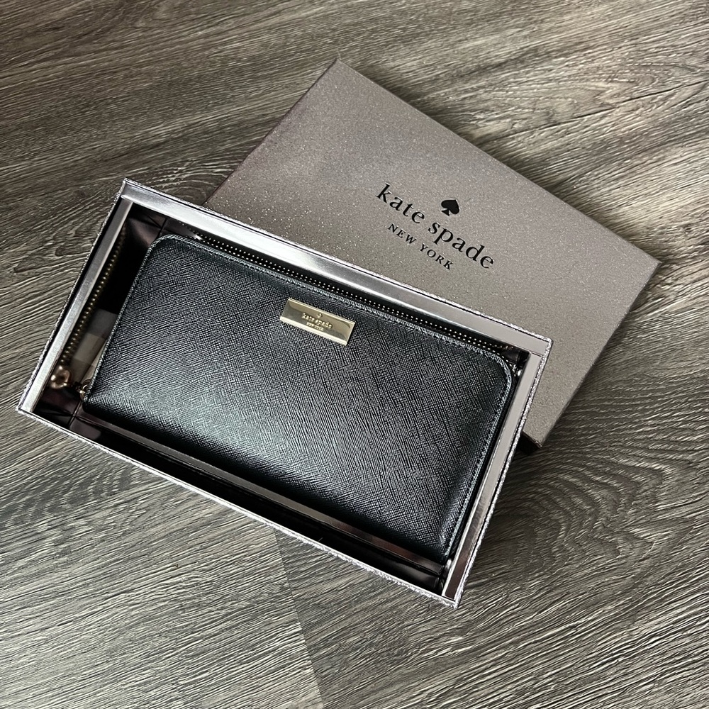 Kenzie Boxed Large Continental Wallet by Kate Spade. Brand new with gift box